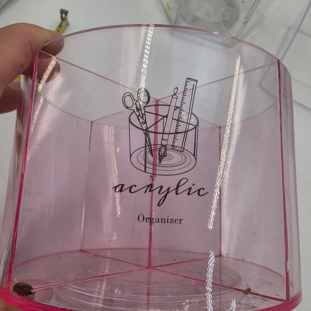 Unbranded acrylic makeup